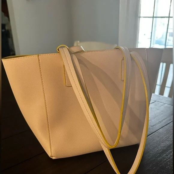 Tommy Bahama purse - Picture 1 of 6